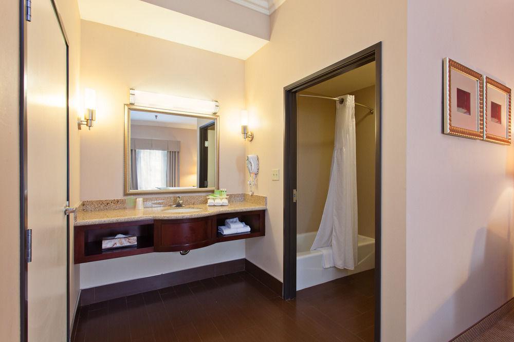 Holiday Inn Express Hotel & Suites Twentynine Palms By Ihg Exterior photo